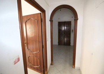 Corridoio - Trilocale via Gaspare Murtola, Genova (zona Prà) - foto 3