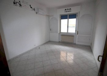 Camera da letto - Trilocale via Gaspare Murtola, Genova (zona Prà) - foto 9