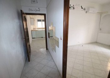 Corridoio - Trilocale via Gaspare Murtola, Genova (zona Prà) - foto 15