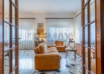 Soggiorno - Villa via Aretino Spinello
 
4, Pisa - foto 3