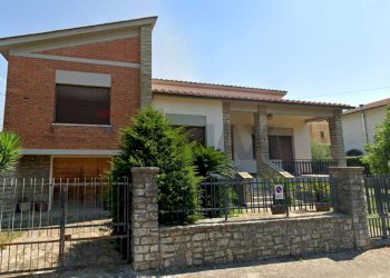 Casa all\'aperto - Villa via Aretino Spinello
 
4, Pisa - foto 1