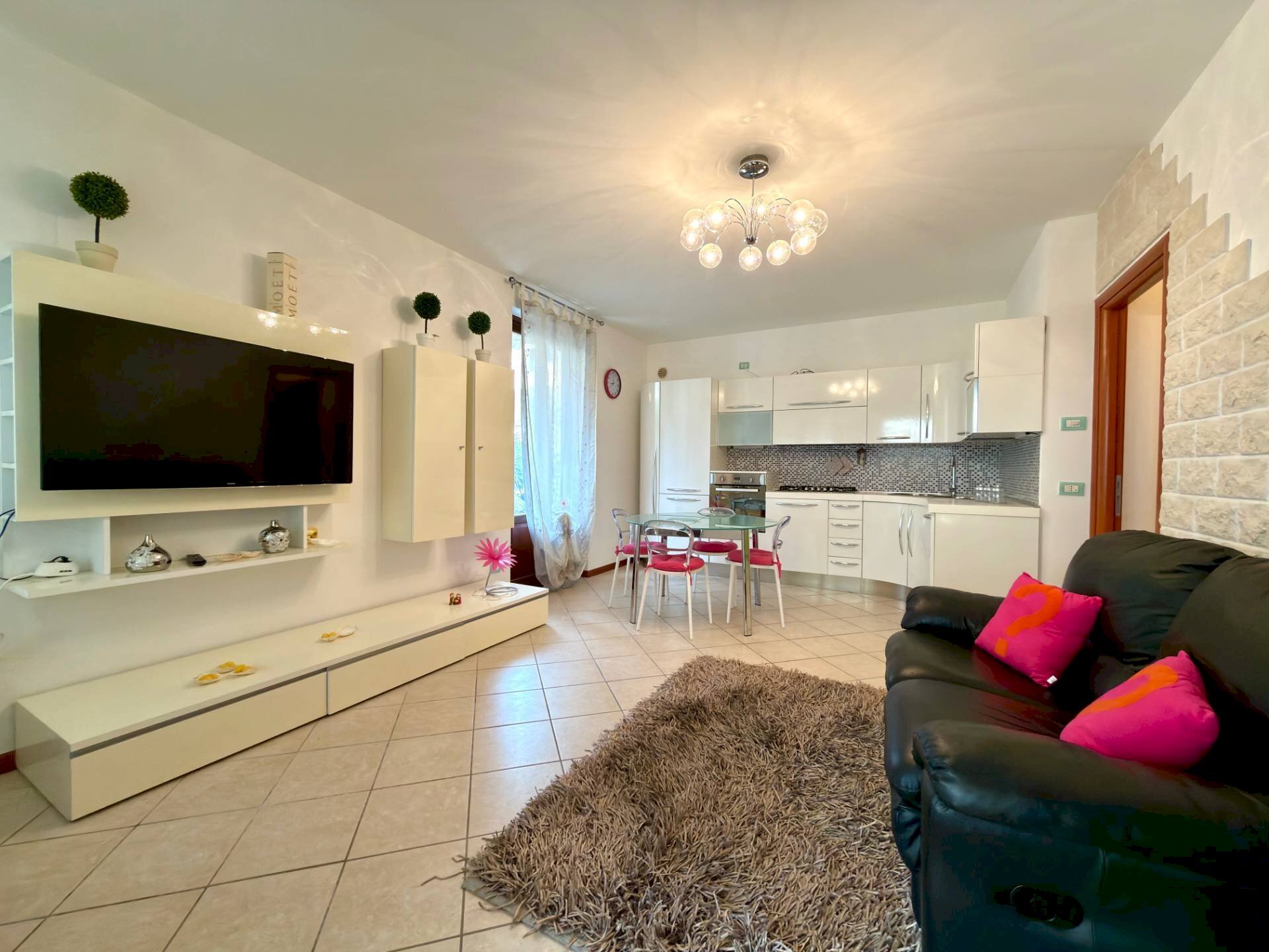 Foto 3 - Trilocale Lungolago Zanardelli
 
36, Toscolano-Maderno - foto 3