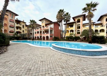 Piscina - Trilocale Lungolago Giuseppe Zanardelli
 
36, Toscolano-Maderno - foto 5