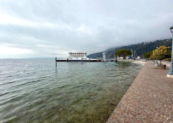 Fronte lago - Trilocale Lungolago Giuseppe Zanardelli
 
36, Toscolano-Maderno - foto 7