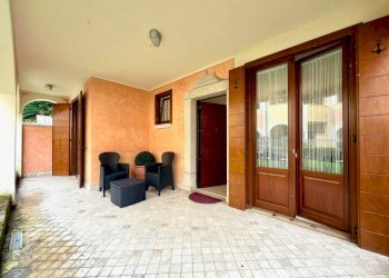 Portico - Trilocale Lungolago Giuseppe Zanardelli
 
36, Toscolano-Maderno - foto 8