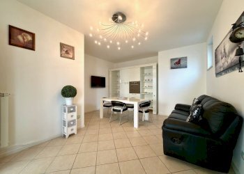 Soggiorno cottura - Trilocale Lungolago Giuseppe Zanardelli
 
36, Toscolano-Maderno - foto 10