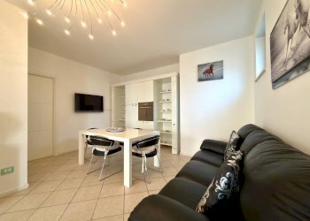 Soggiorno cottura - Trilocale Lungolago Giuseppe Zanardelli
 
36, Toscolano-Maderno - foto 12