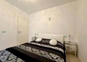 Foto 24 - Trilocale Lungolago Giuseppe Zanardelli
 
36, Toscolano-Maderno - foto 24