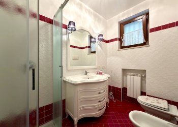 Foto 30 - Trilocale Lungolago Giuseppe Zanardelli
 
36, Toscolano-Maderno - foto 30