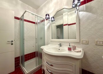 Foto 31 - Trilocale Lungolago Giuseppe Zanardelli
 
36, Toscolano-Maderno - foto 31