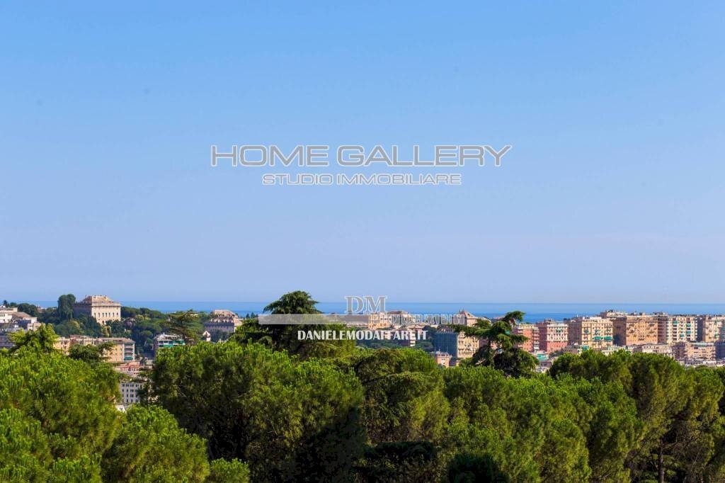 Vista - Quadrilocale piazza Daniele Manin, Genova (zona Castelletto) - foto 1