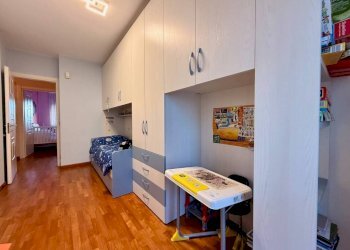 Camera da letto - Quadrilocale via Ferruccio Valobra, 204, Carmagnola - foto 32