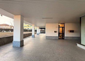 Interno palazzo - Quadrilocale via Ferruccio Valobra, 204, Carmagnola - foto 34