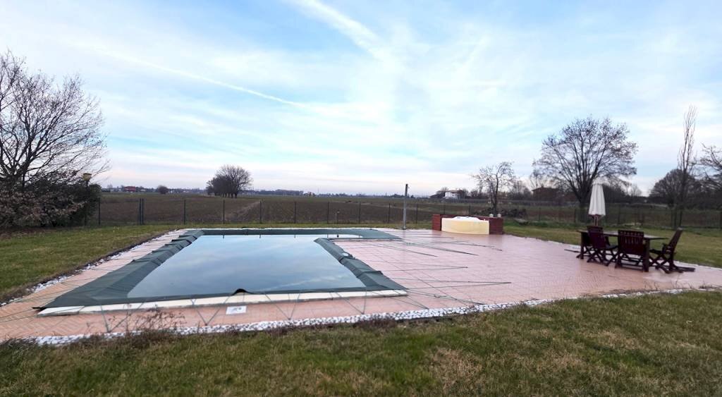 Piscina - Villa a Schiera San Giovanni in Persiceto - foto 2