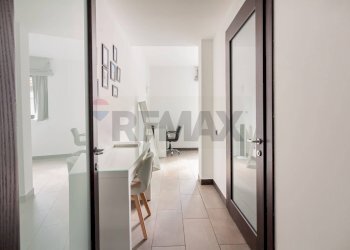 Hall / corridoio - Two-room apartment Via Watt
11, Milano - photo 10