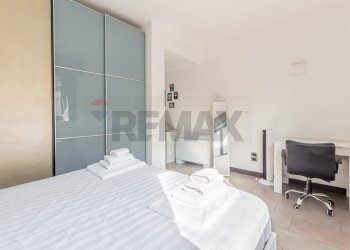 Camera / camera da letto - Two-room apartment Via Watt
11, Milano - photo 16