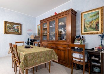 Sala da pranzo - Trilocale Via Castropignano
 
31, Roma - foto 2