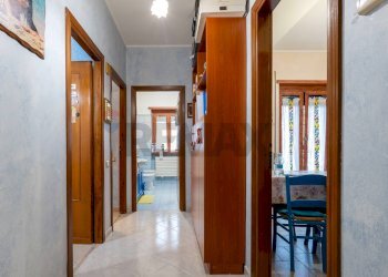 Hall / corridoio - Trilocale Via Castropignano
 
31, Roma - foto 10