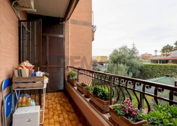 Balcone - Trilocale Via Castropignano
 
31, Roma - foto 32