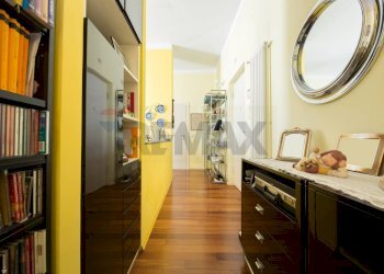 Hall / corridoio - Trilocale Sori - foto 25