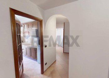 Hall / corridoio - Trilocale Genova - foto 12