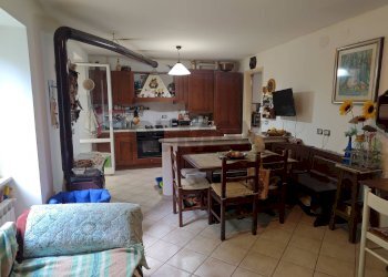 Sala da pranzo - Quadrilocale Sassello - foto 2