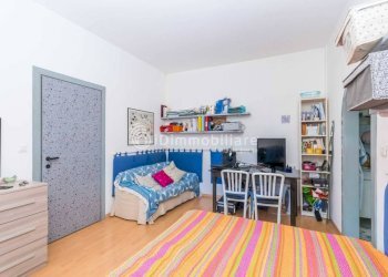 Camera da letto - Bilocale via Cesare Balbo, 29, Torino (zona Vanchiglia) - foto 7