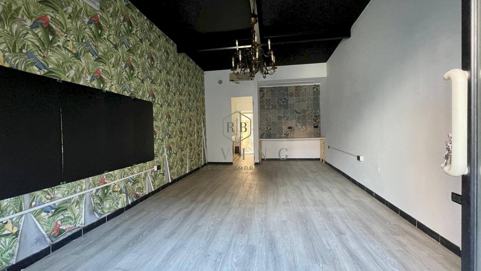 Foto 1 - Locale Commerciale Via Elio fileni
 
98, San Benedetto del Tronto - foto 1