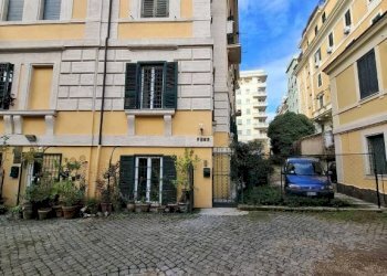 Cortile interno - Trilocale via Eleonora d'Arborea, 38, Roma - foto 4