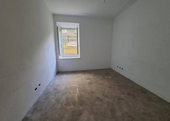 Camera da letto - Trilocale via Eleonora d'Arborea, 38, Roma - foto 9