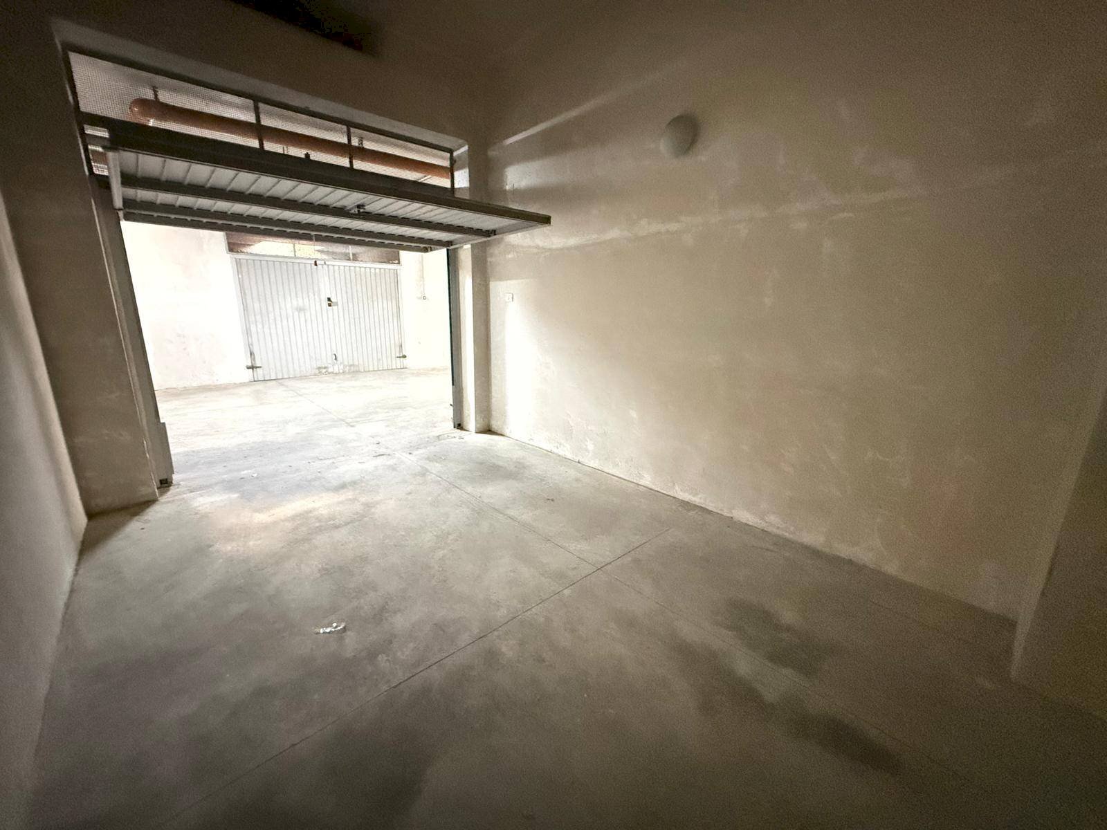 Foto 2 - Box Via Patturelli
 
2, San Nicola la Strada - foto 2