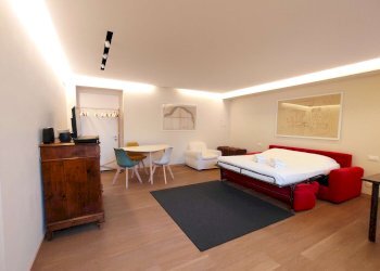 4 zona giorno-notte - Bilocale via Aurelia, Genova (zona Nervi) - foto 9