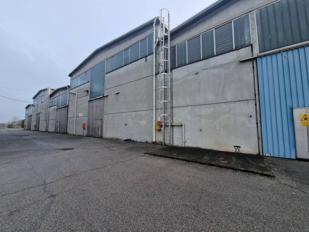 Facciata - Shed via Giovanni Verga, Lainate - photo 2