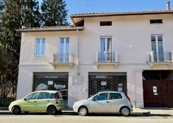 Facciata - Negozio via San Giuseppe Cottolengo, 10A, Biella - foto 1