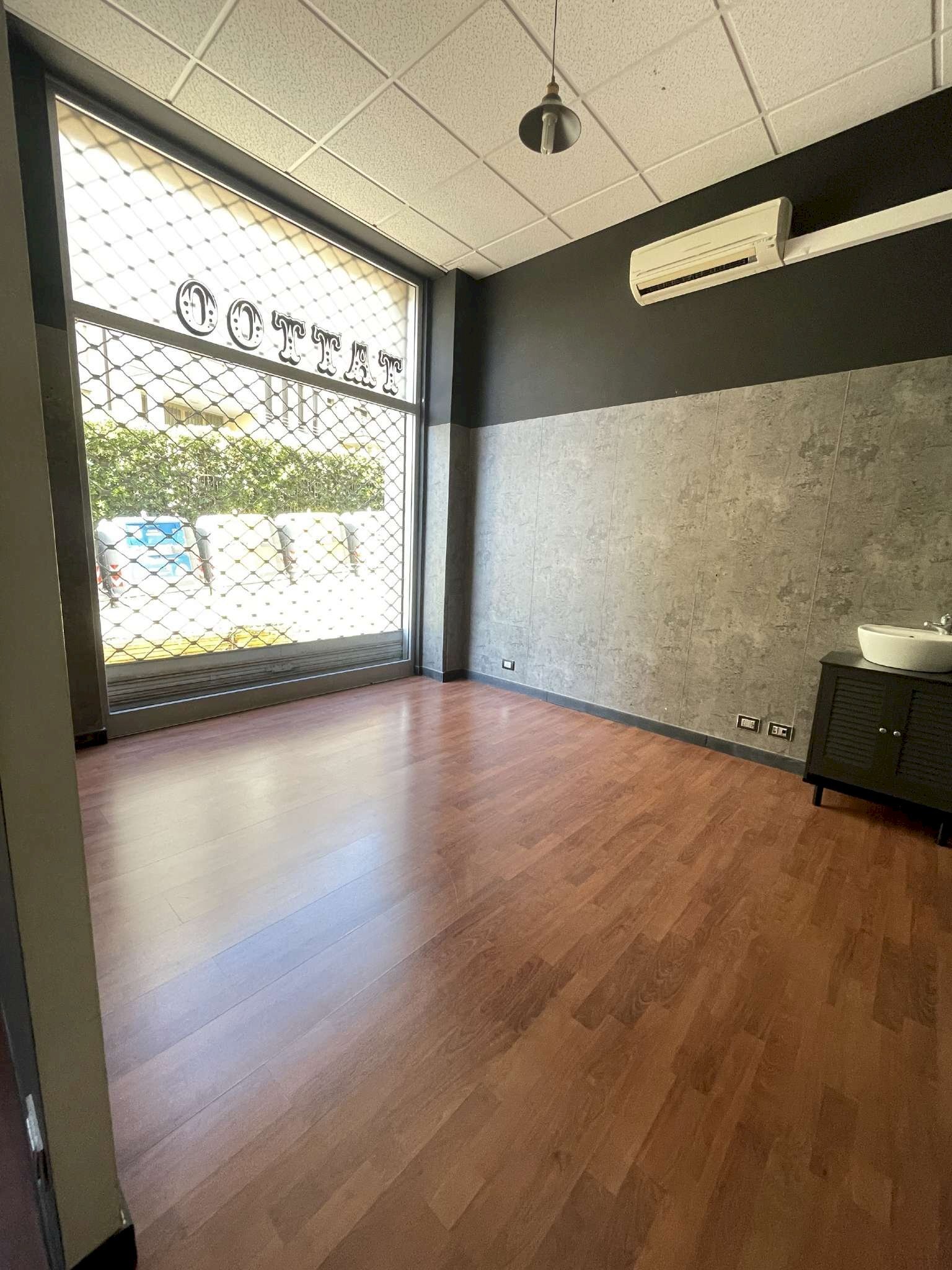 LOCALE - Negozio VIA MAJORANA, Genova (zona Quinto) - foto 2