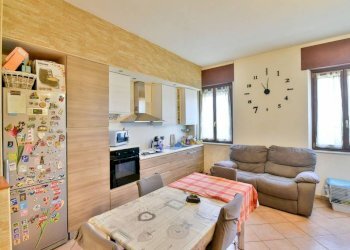 Cucina - Trilocale via Nazionale dei Giovi, 231, Lentate sul Seveso - foto 2