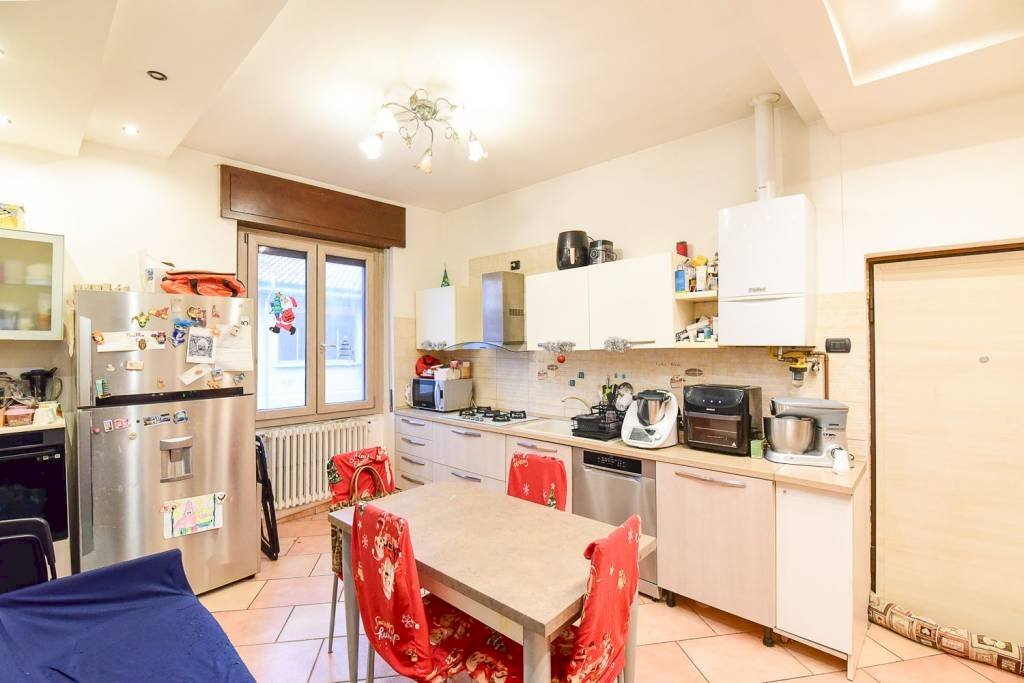 Cucina - Trilocale via Lazzaretto, 1, Carate Brianza - foto 3