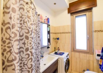 Bagno - Three-room apartment via Lazzaretto, 1, Carate Brianza - photo 14