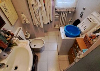 Bagno - Bilocale via Antonio Aldini, 16, Milano (zona Quarto Oggiaro) - foto 13