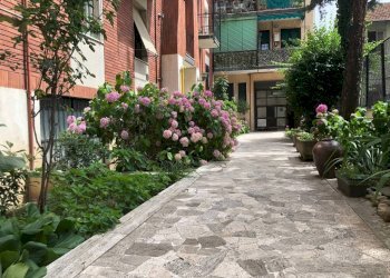 Interno palazzo - Bilocale via Antonio Aldini, 16, Milano (zona Quarto Oggiaro) - foto 16