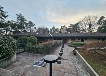 Facciata - Trilocale via al Poggio, Luvinate - foto 4