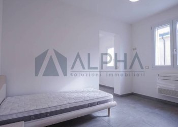 Camera da letto - Three-room apartment via Rovigno, Ravenna - photo 13