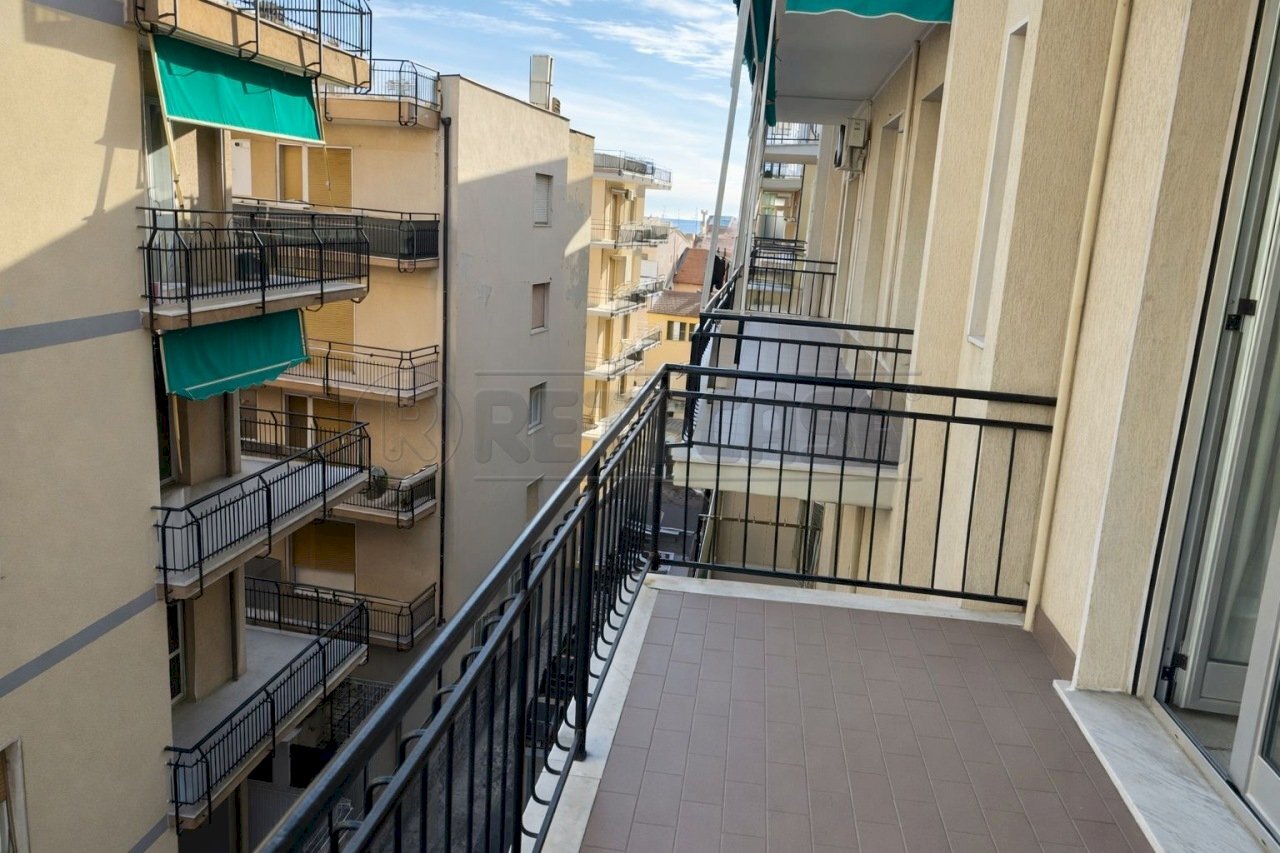 72bec804-d1cb-4601-b644-8dee63a6fc0e(1).JPG - Appartamento Corso Europa 5, Loano - foto 2