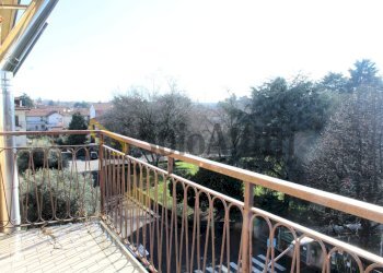 Balcone zona giorno.JPG - Trilocale Via XXIV Maggio, San Vittore Olona - foto 3