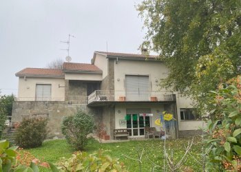 2.jpg - Casa indipendente Via Giosuè Carducci 3, Medesano - foto 18