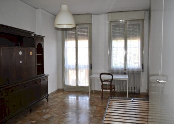 DSC_0001.JPG - Quadrilocale BORGO SORGO 12, Parma (zona Oltretorrente) - foto 3