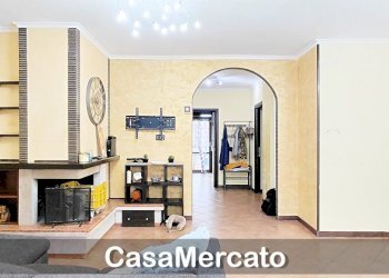 b5.jpg - Four-room apartment Viale Spagna, Albano Laziale - photo 5
