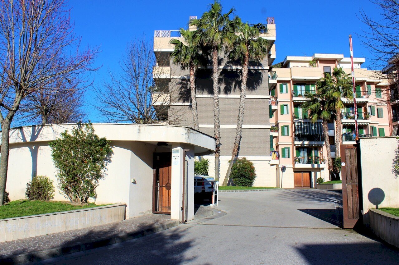 INGRESSO PARCO.jpg - Three-room apartment Via Santa Maria 202/C, Quarto - photo 1