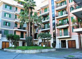 ESTERNO3.jpg - Trilocale Via Santa Maria 202/C, Quarto - foto 4