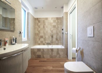 BAGNOCAMERA.jpg - Trilocale Via Santa Maria 202/C, Quarto - foto 29